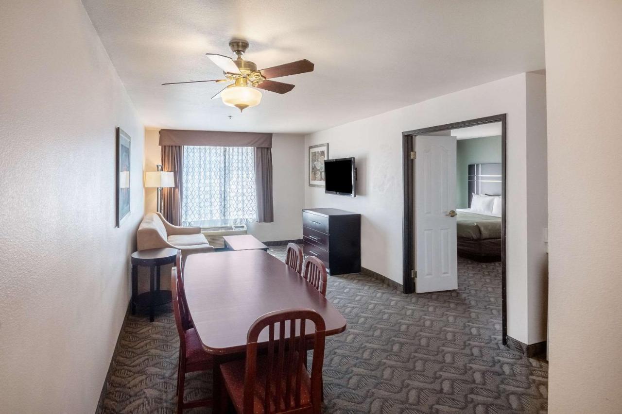 Quality Inn & Suites Airport West Salt Lake City Bagian luar foto
