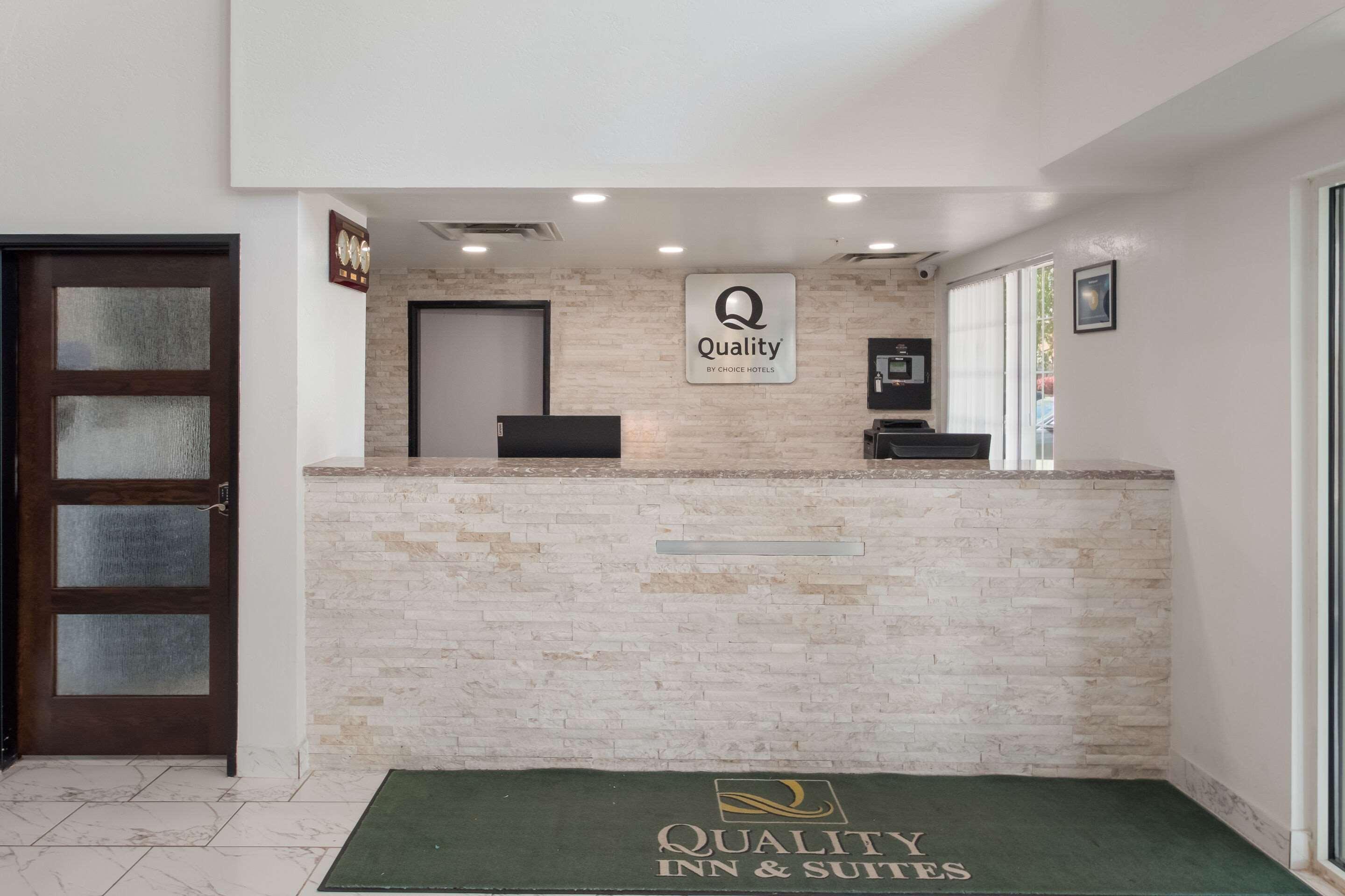 Quality Inn & Suites Airport West Salt Lake City Bagian luar foto