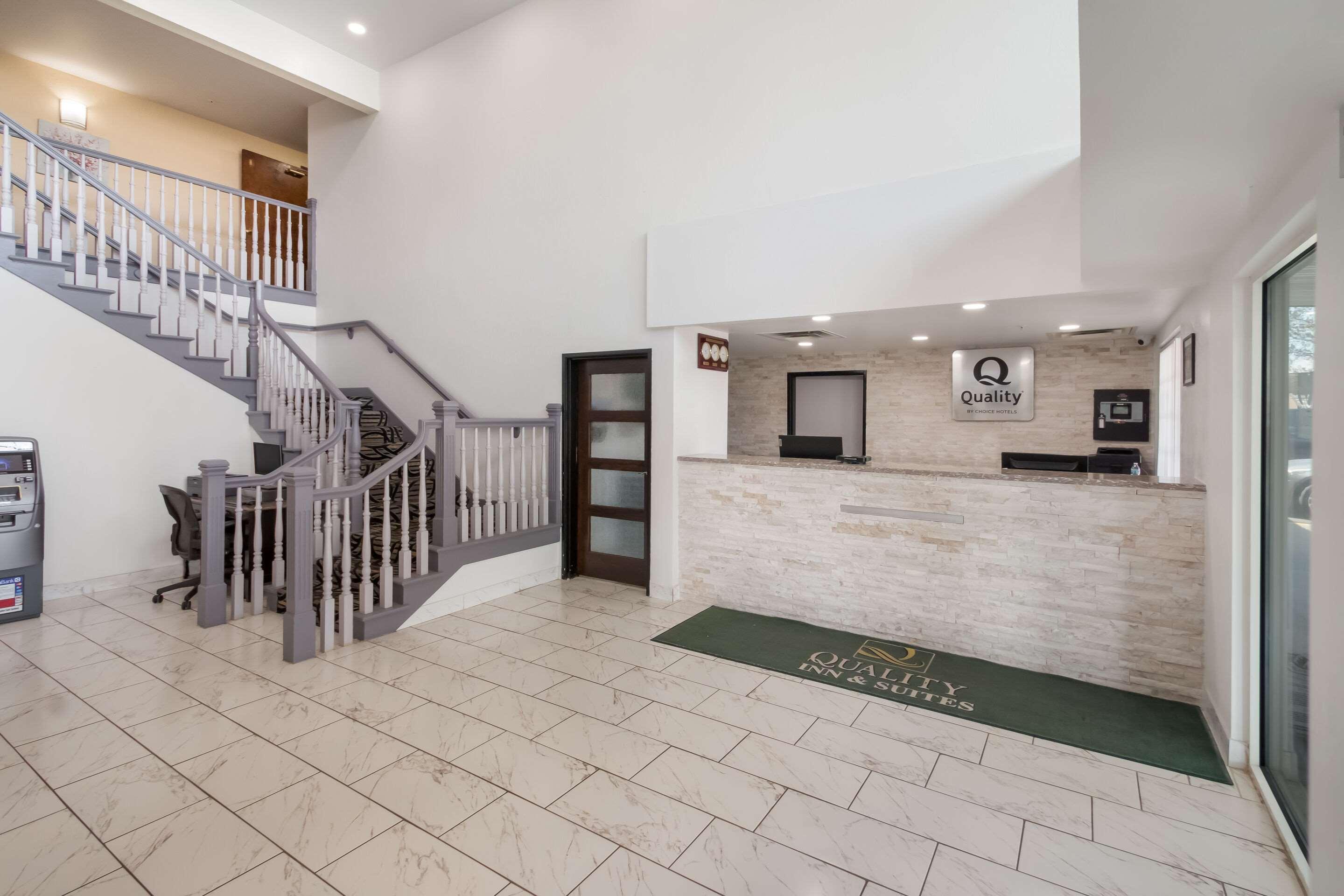 Quality Inn & Suites Airport West Salt Lake City Bagian luar foto